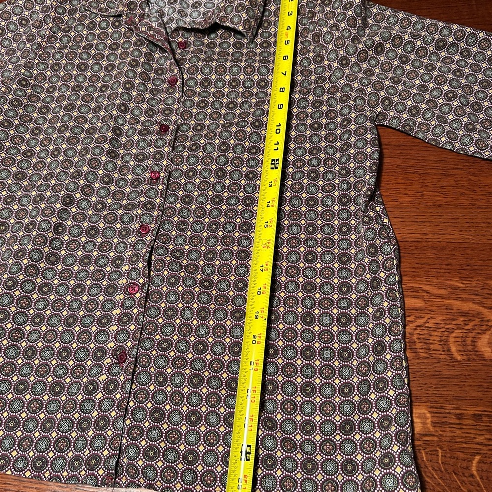 Chic Women's Patterned Button-Down Shirt - image 7